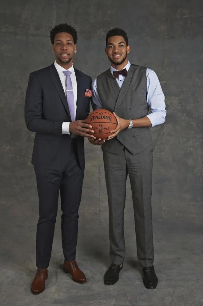 如德扑的r 如德扑的r